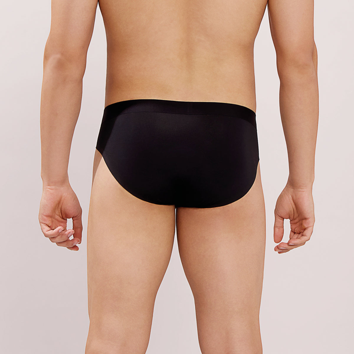 Seamless Ultra-Soft Fit – Modal Spandex Brief – M109– Black