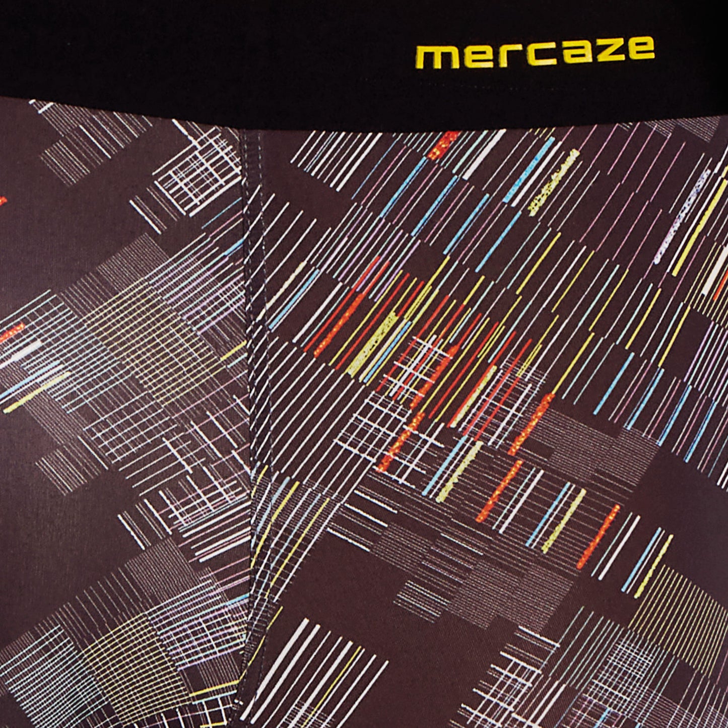 Seamless Ultra-Stretch Comfort – Microfiber Nylon Spandex Printed Trunk – M111 – Black